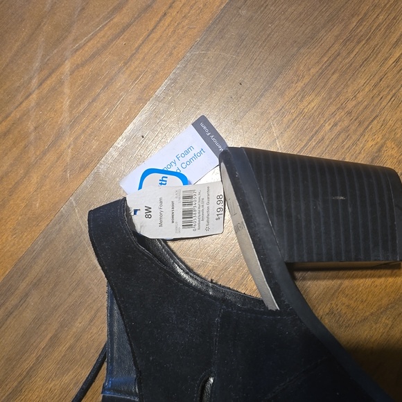 Women's Time and True chunky lace-up heel. - Picture 3 of 3